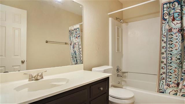 Building Photo - 7600 Silveridge Dr