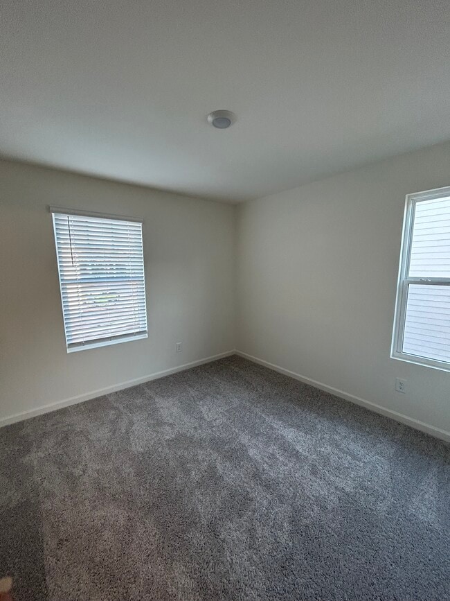 Building Photo - 69 Rydal Wy