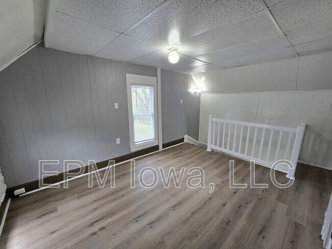 Building Photo - 508 Mobile St