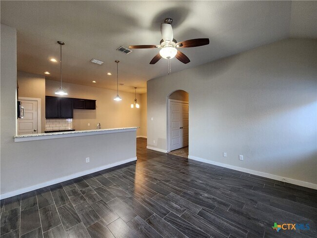 Building Photo - 1143 Creekside Orchard
