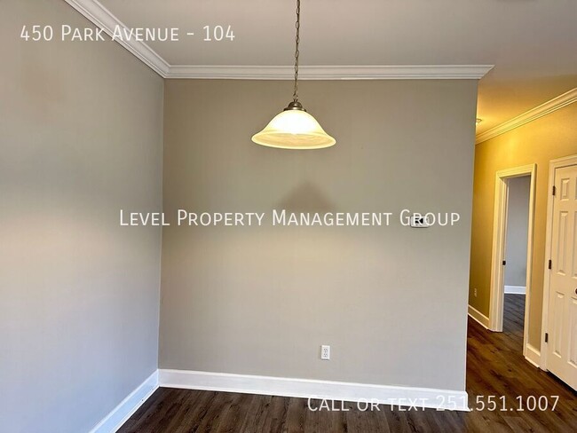 Building Photo - 450 Park Ave