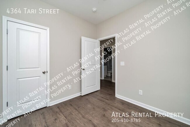 Building Photo - 4364 Tari St