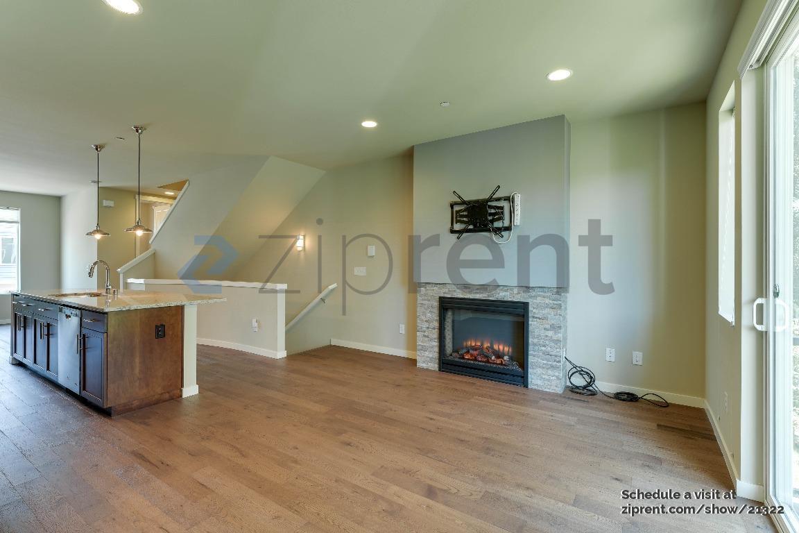 Building Photo - 355 Vashon Ct NE