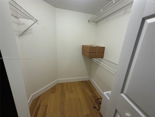 Building Photo - 17150 N Bay Rd