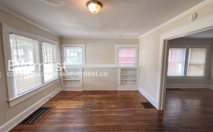 Building Photo - 1119 Graymont Ave W
