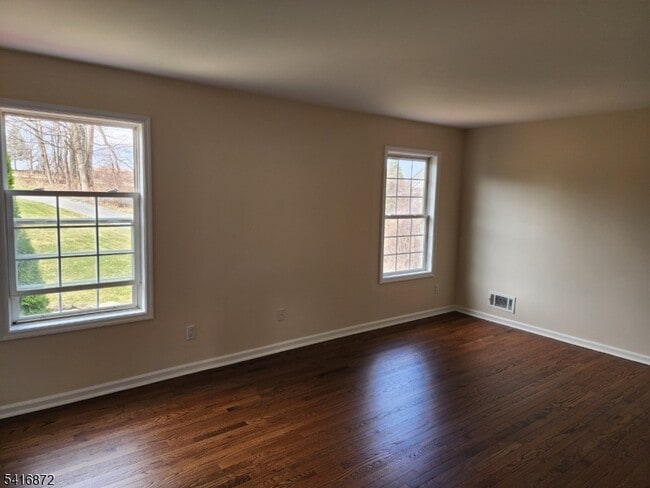 Building Photo - 27 Cypress Ln