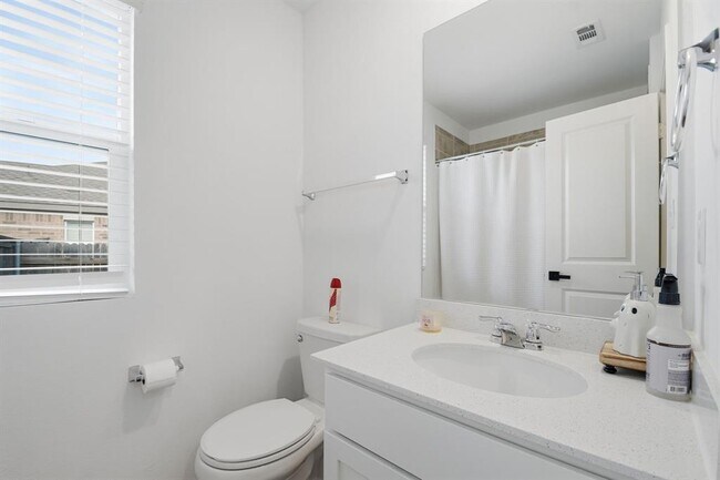 Building Photo - 287 George Neggan Ln