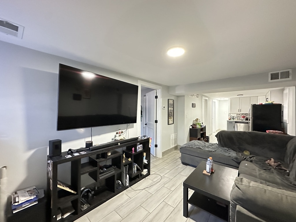 Building Photo - 1721 N Mozart St