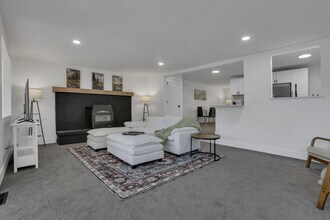 Building Photo - 4260 Sitterley Rd NW