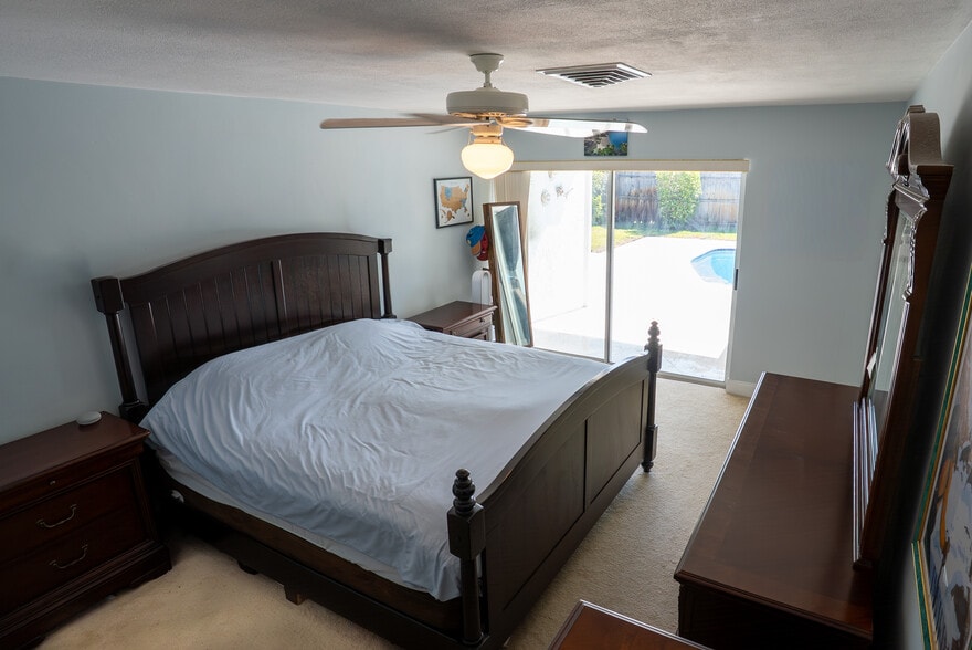 Master Bedroom - 8679 Merrimoor Blvd
