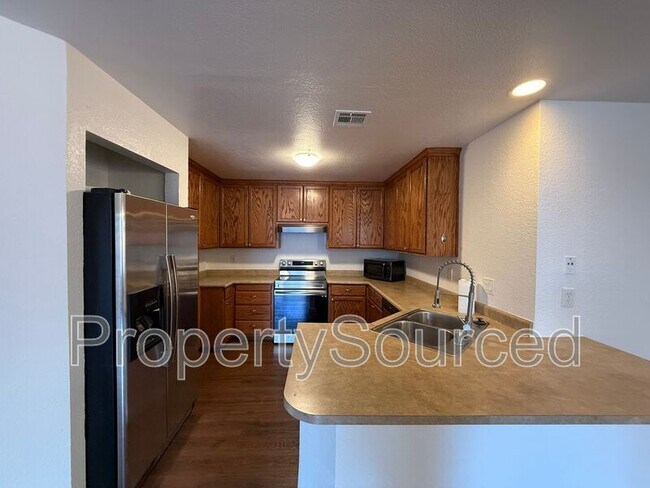 Building Photo - 1633 Porter Way