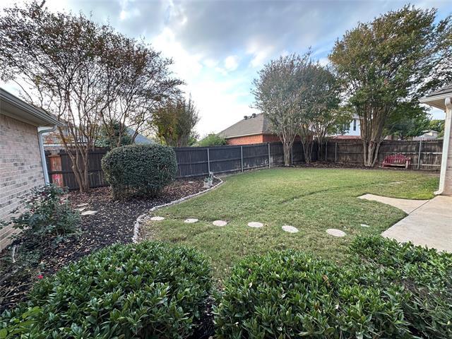 Building Photo - 304 Glen Hollow