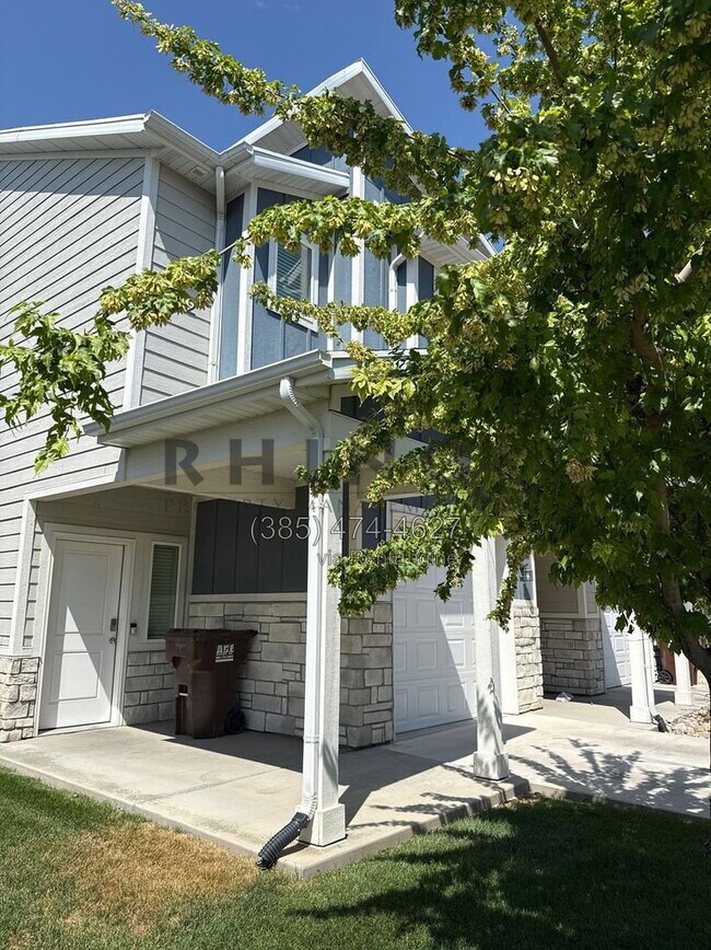 Building Photo - 352 E 1850 N