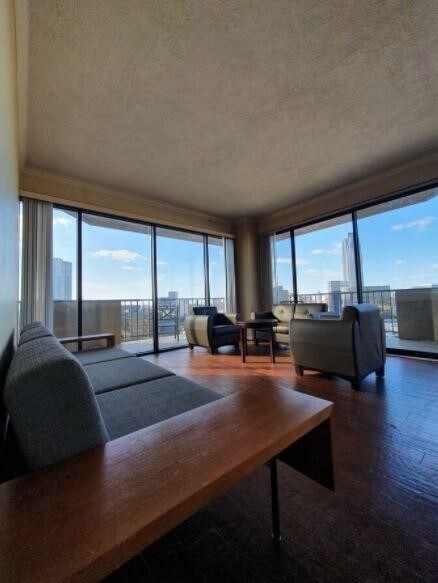 Building Photo - 3350 McCue Rd