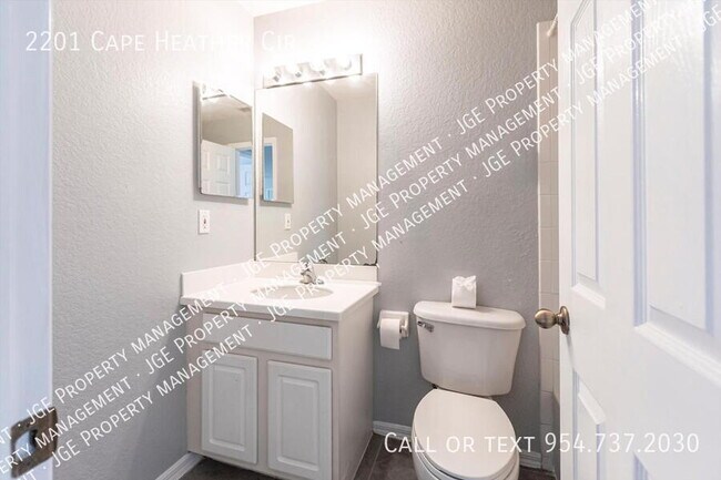 Building Photo - 2201 Cape Heather Cir