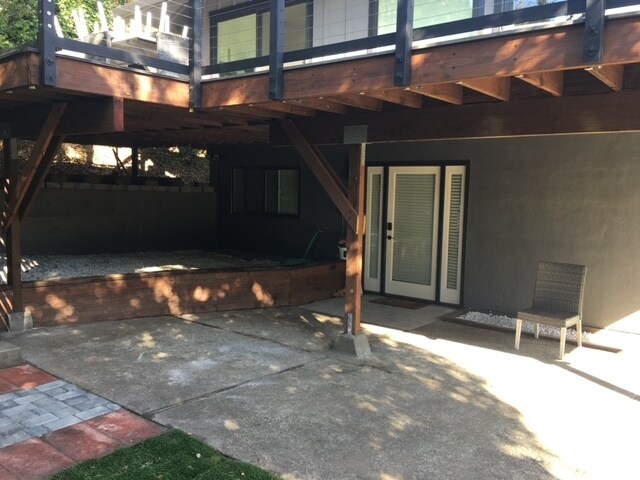 Building Photo - 1011 Big Bend Dr