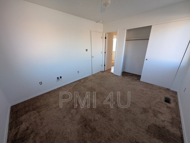 Building Photo - 7105 Casa Elena Dr NE