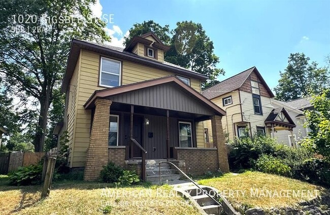 Primary Photo - 1020 Sigsbee St SE