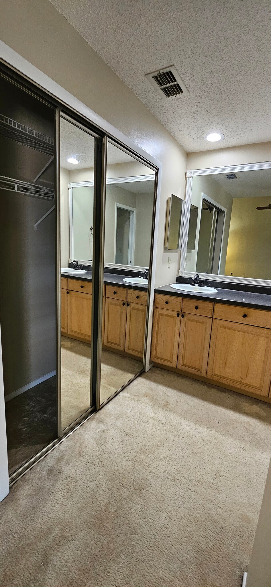 Building Photo - 4628 Oak Arbor Cir