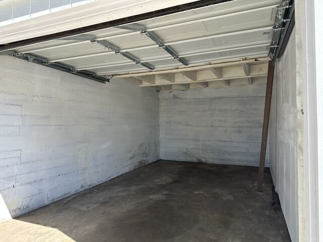 Included Garage - 6011 Pine Crest Dr