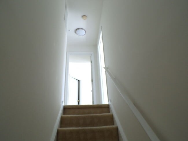 Building Photo - Two Bedroom, Two Level Condo Near Van Dorn Metro