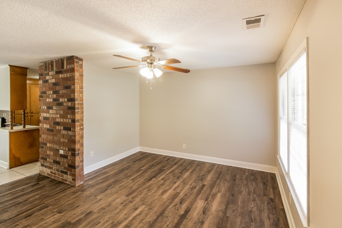 Building Photo - 210 Elliott Dr