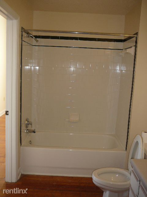 Building Photo - 108 E Grace St