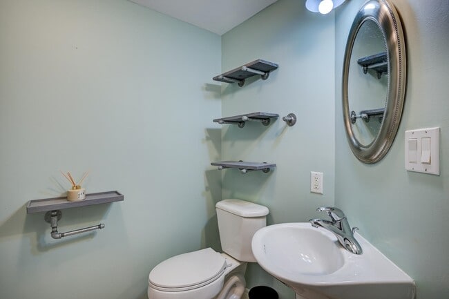 Building Photo - 28 Grachen Dr