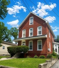 Building Photo - 743 E Grape St