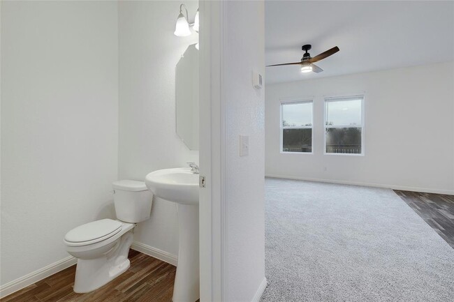 Building Photo - 140 Satsuma Ln