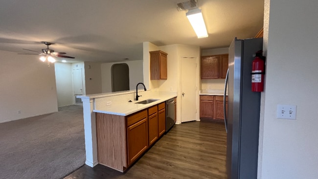 Building Photo - 162 Challenger