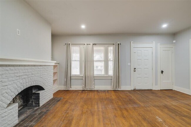 Building Photo - 726 NW 24th St