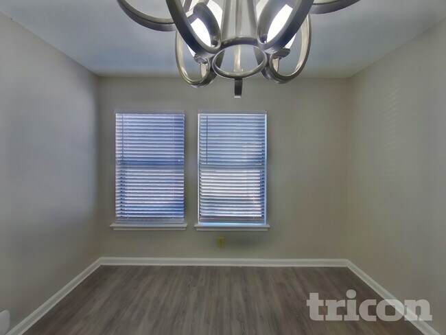 Building Photo - 6419 Beech Trail Dr