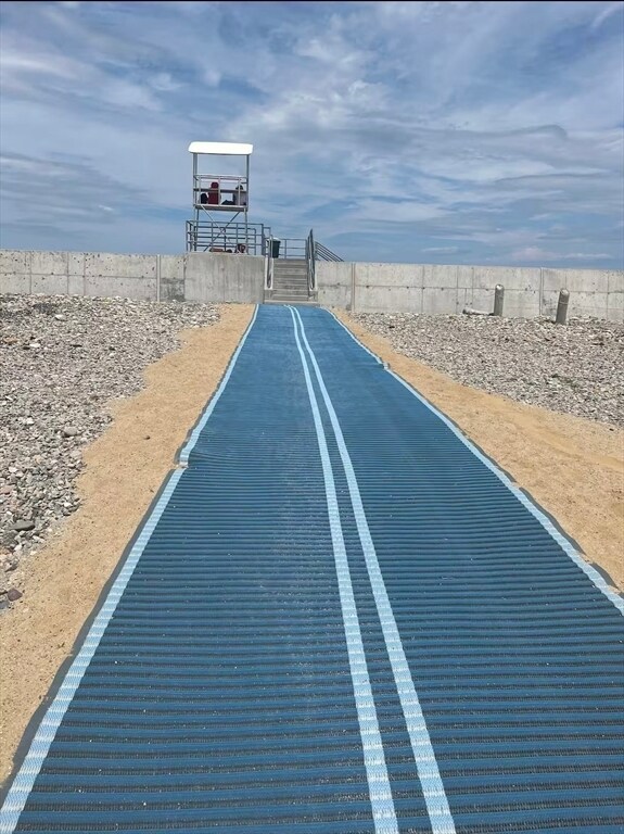 Building Photo - 300 Ocean St