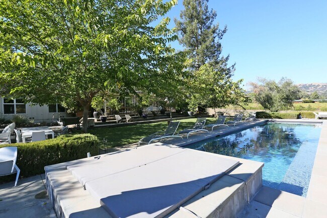 Building Photo - Gorgeous 4BR/3BA Single Family Home in the heart of Sonoma Wine Country, Pool, Deck, Pickle Ball ...