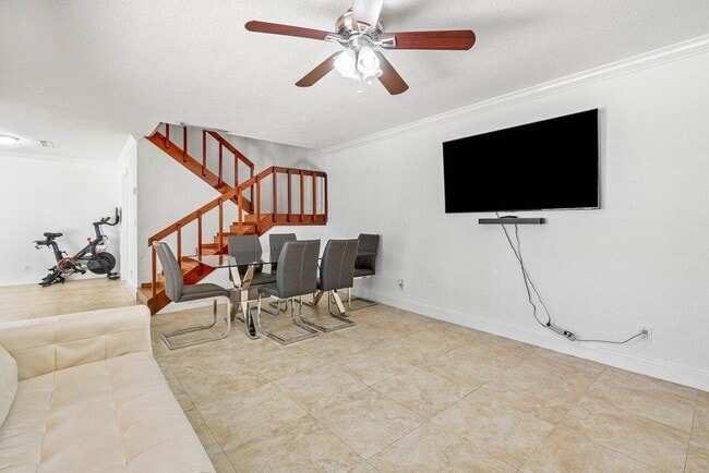 Building Photo - 2453 Waterside Dr