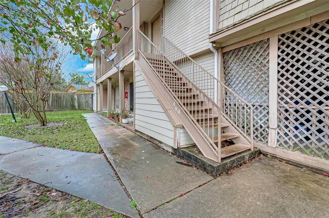 Building Photo - 11503 Meadow Ln