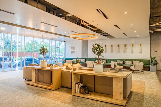 Building Photo - 915 N 4th St