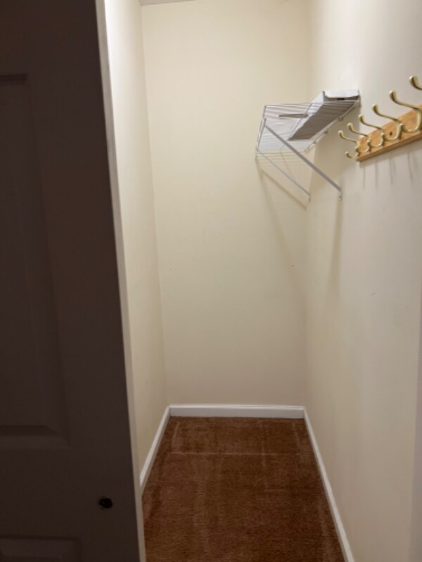 Building Photo - 320 Walnut St