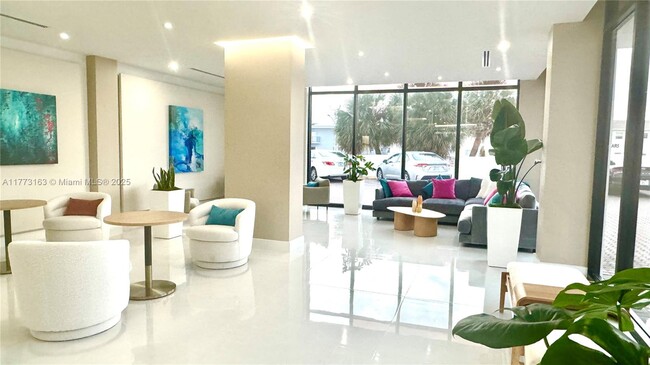 Building Photo - 2401 S Ocean Dr