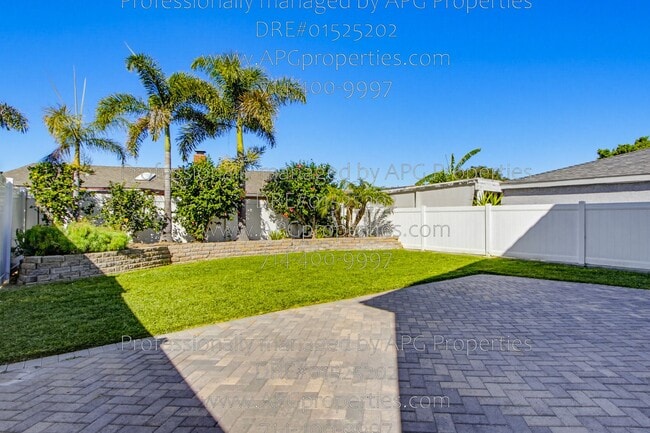 Building Photo - 139 Thompson Ave