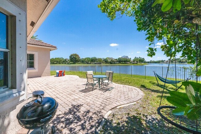 Building Photo - 1250 Placid Ct