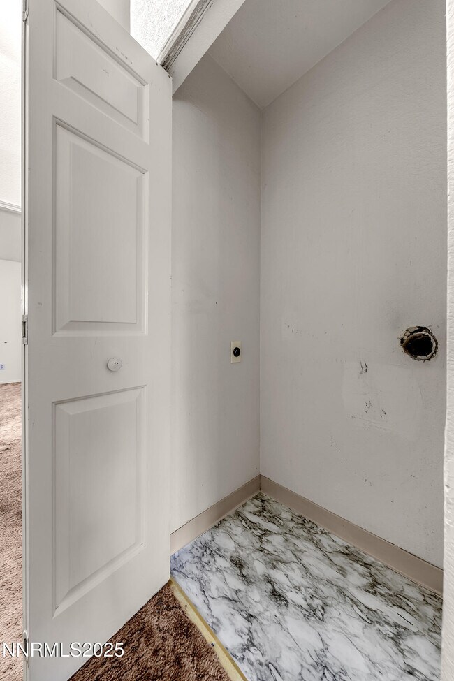 Building Photo - 2650 Plumas St