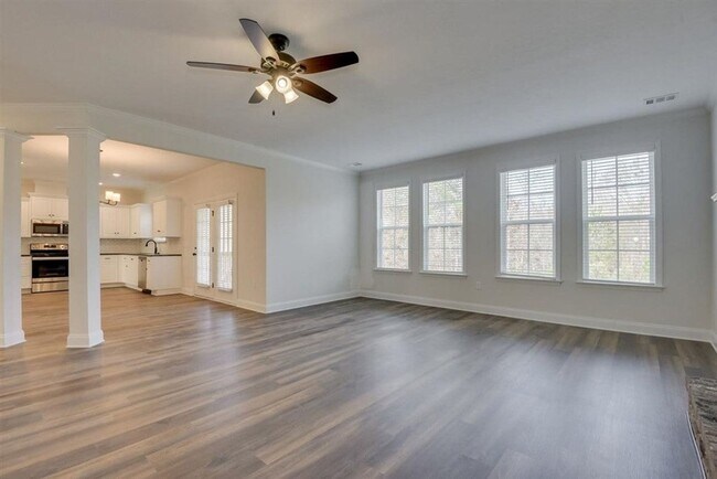 Building Photo - 1011 Spotswood Cir