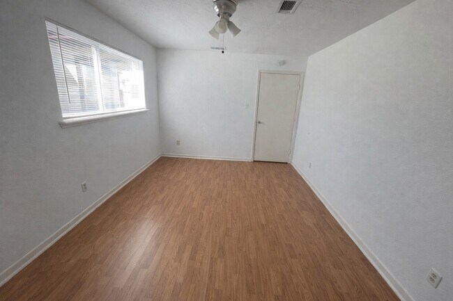 Building Photo - 12255 W Village Dr