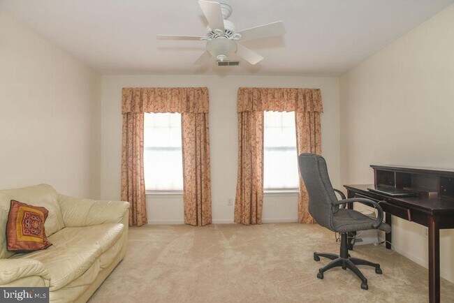 Building Photo - 205 Dangina Dr