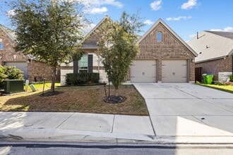 Building Photo - 4 Bedroom/3 Bath Kallinson Ranch Subdivision