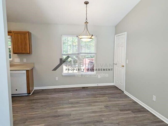 Building Photo - 200 Belle Ct