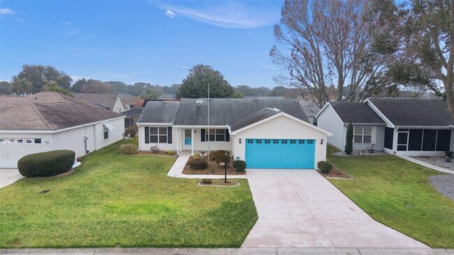 Building Photo - 807 Ramos Dr