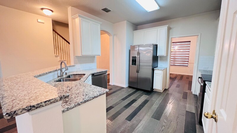 Building Photo - 818 Green Pond Dr